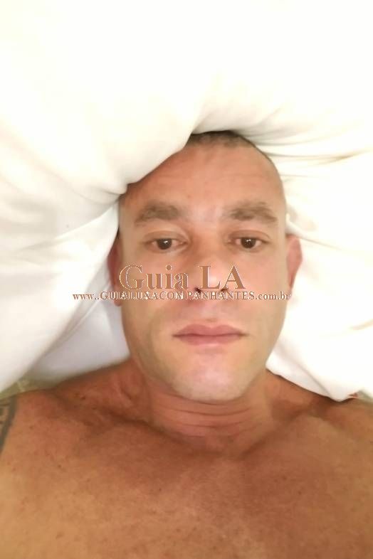 Chamada de vídeo (Camboy) Kaka Faixa Preta