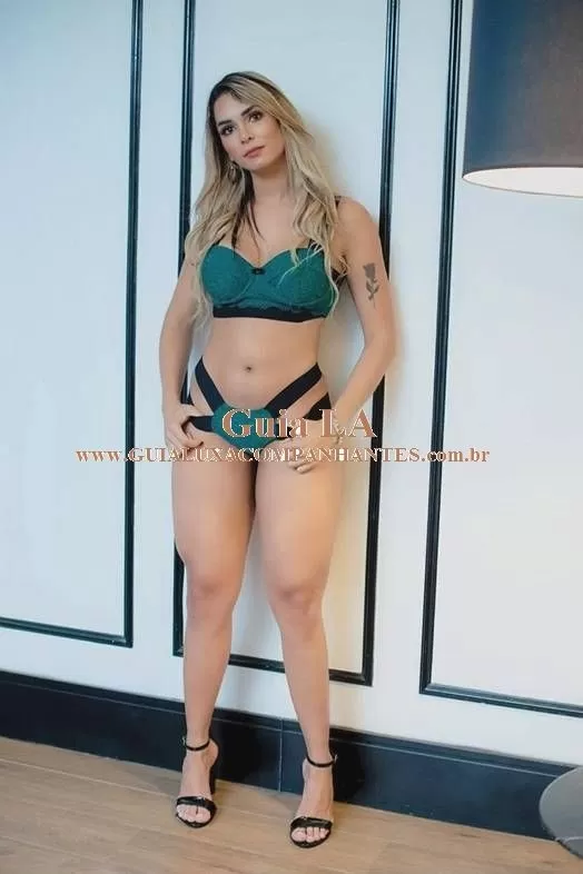 Travesti Novinha