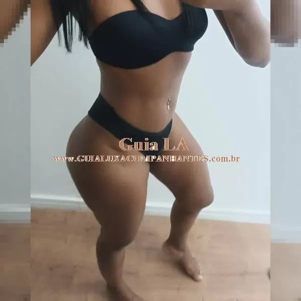 Izis Alcantara