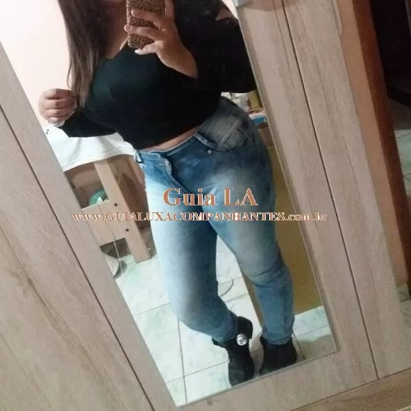 Aline Ferraz
