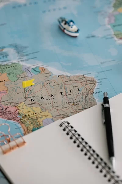 Universo adulto brasileiro: o que é, como funciona e o que mudou nos últimos anos